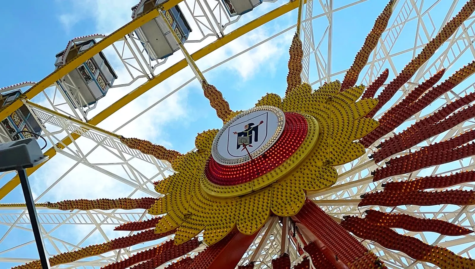 Münchner Kindl Taler, bayrische Spezialität und Souvenir; Riesenrad München
