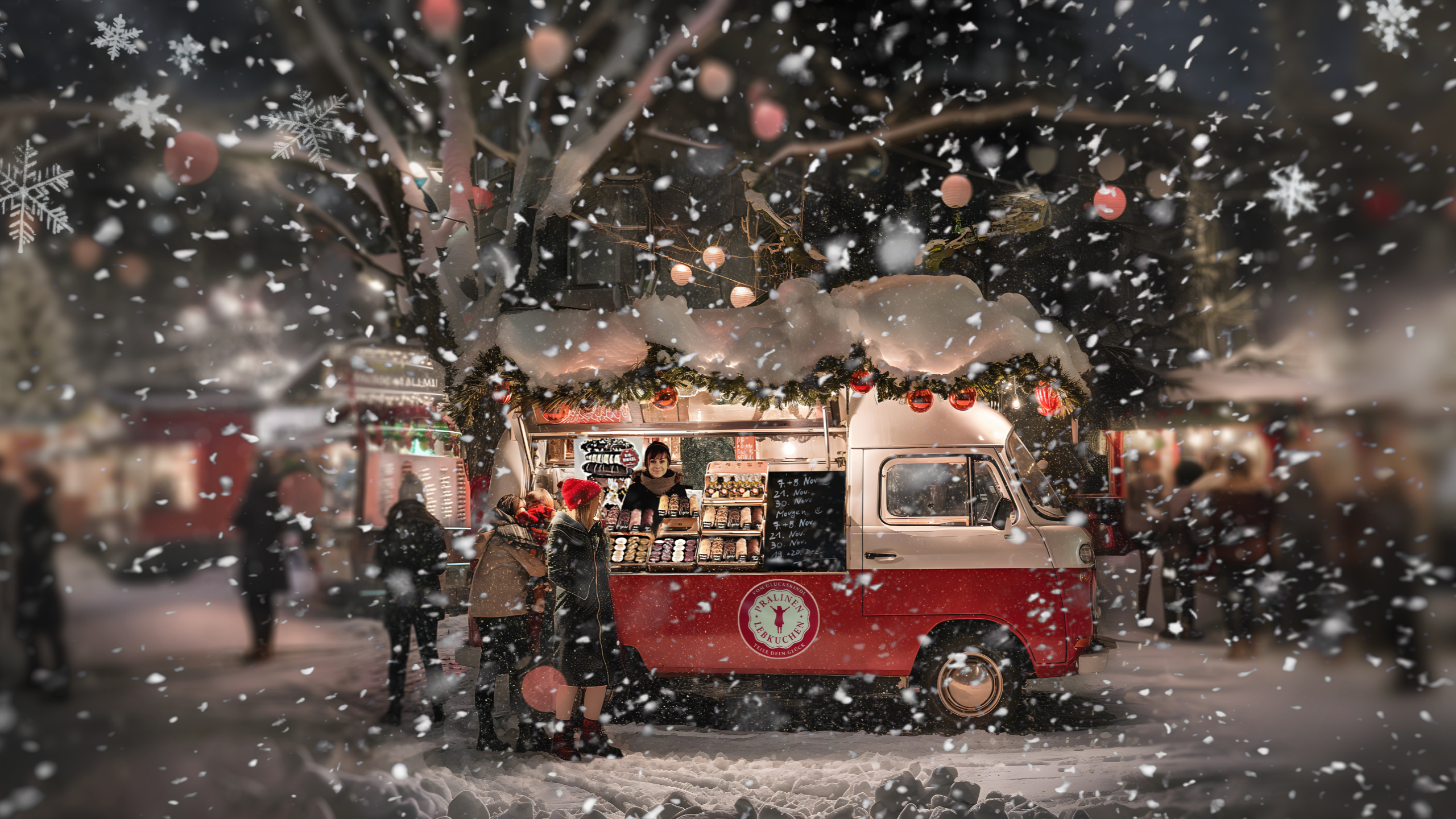 Weihnachtliche Atmosphäre in München – Lichter und Weihnachtsmarkt mit dem MKT Lebkuchenmobil.